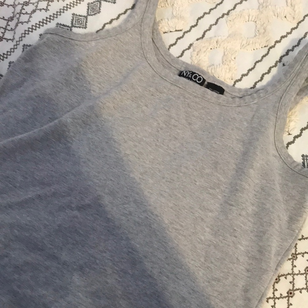 grey sleeveless sweatshirt